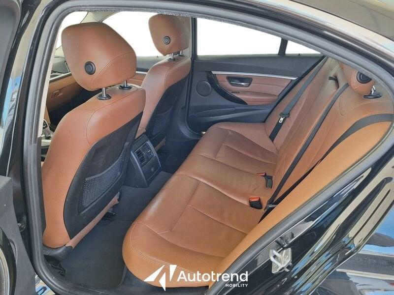 BMW Serie 3 330e 252 CV Plug-In Hybrid Automatica NAVI LED Luxury