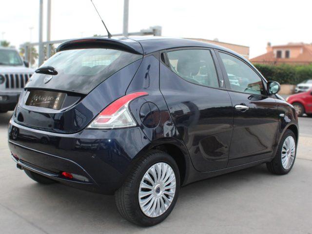 LANCIA Ypsilon 1.2 69 CV 5 porte Silver