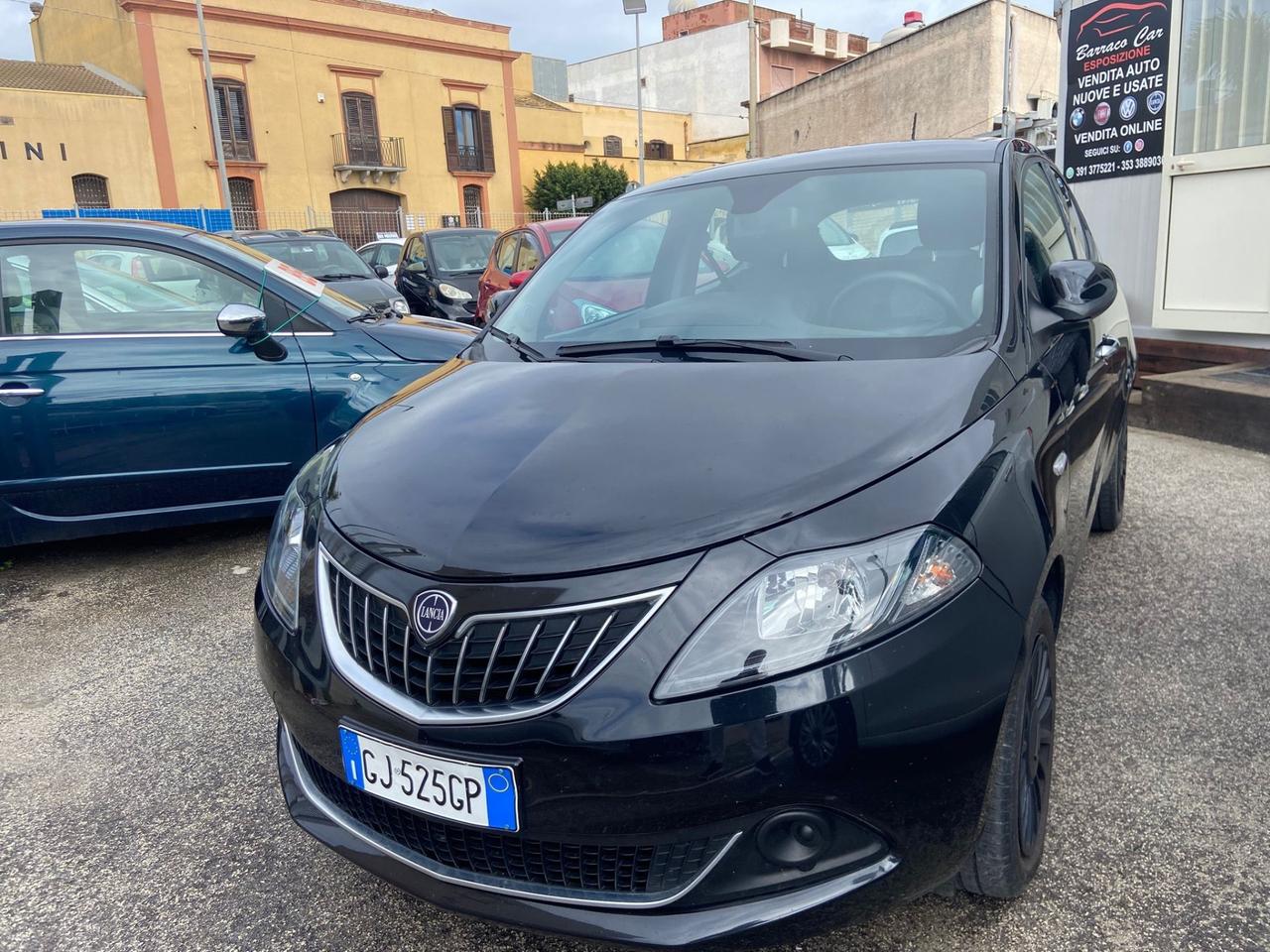 Lancia Ypsilon 1.0 FireFly 5 porte S&S Hybrid Ecochic Silver