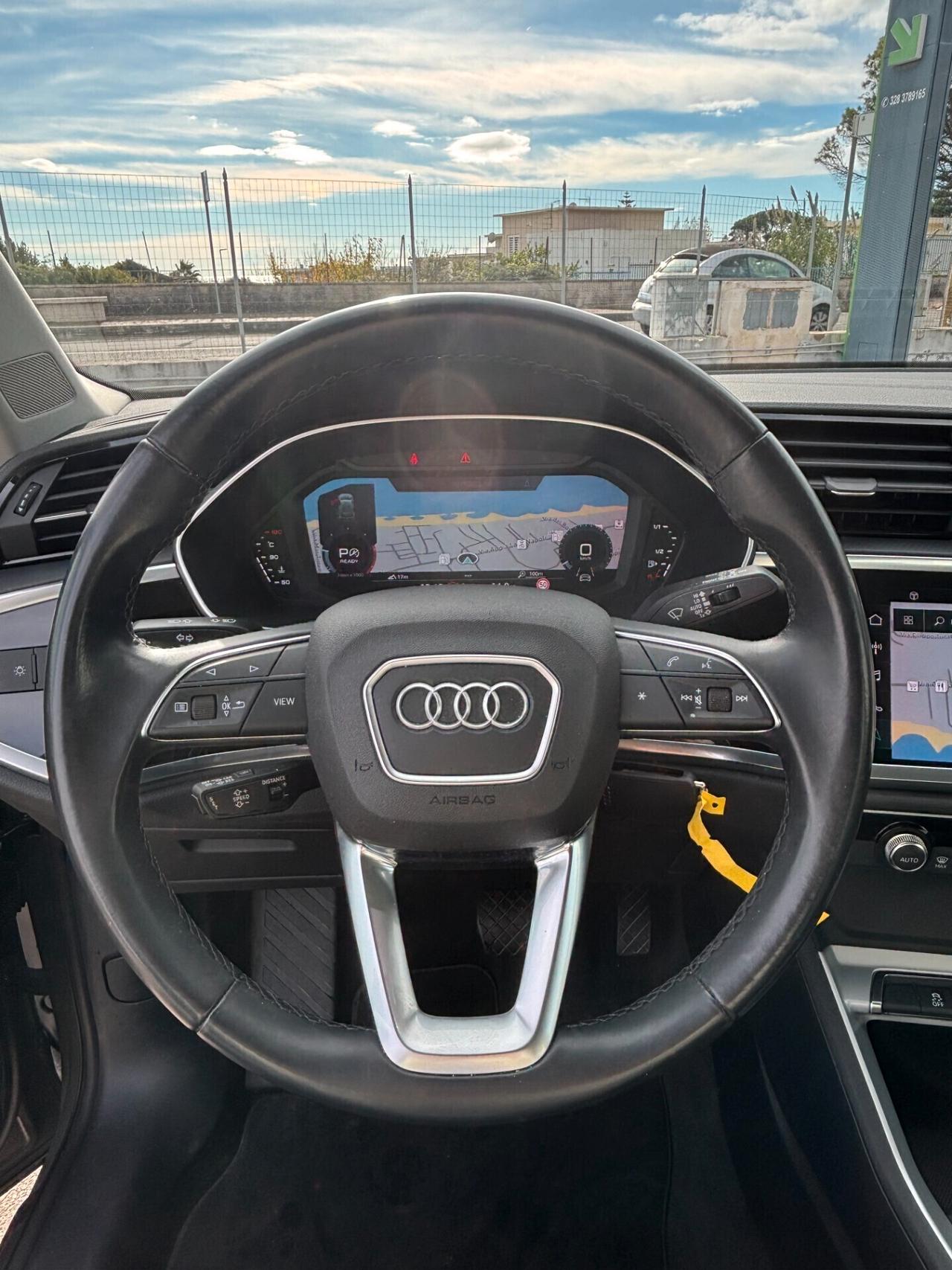 Audi Q3 35 TDI S tronic Business