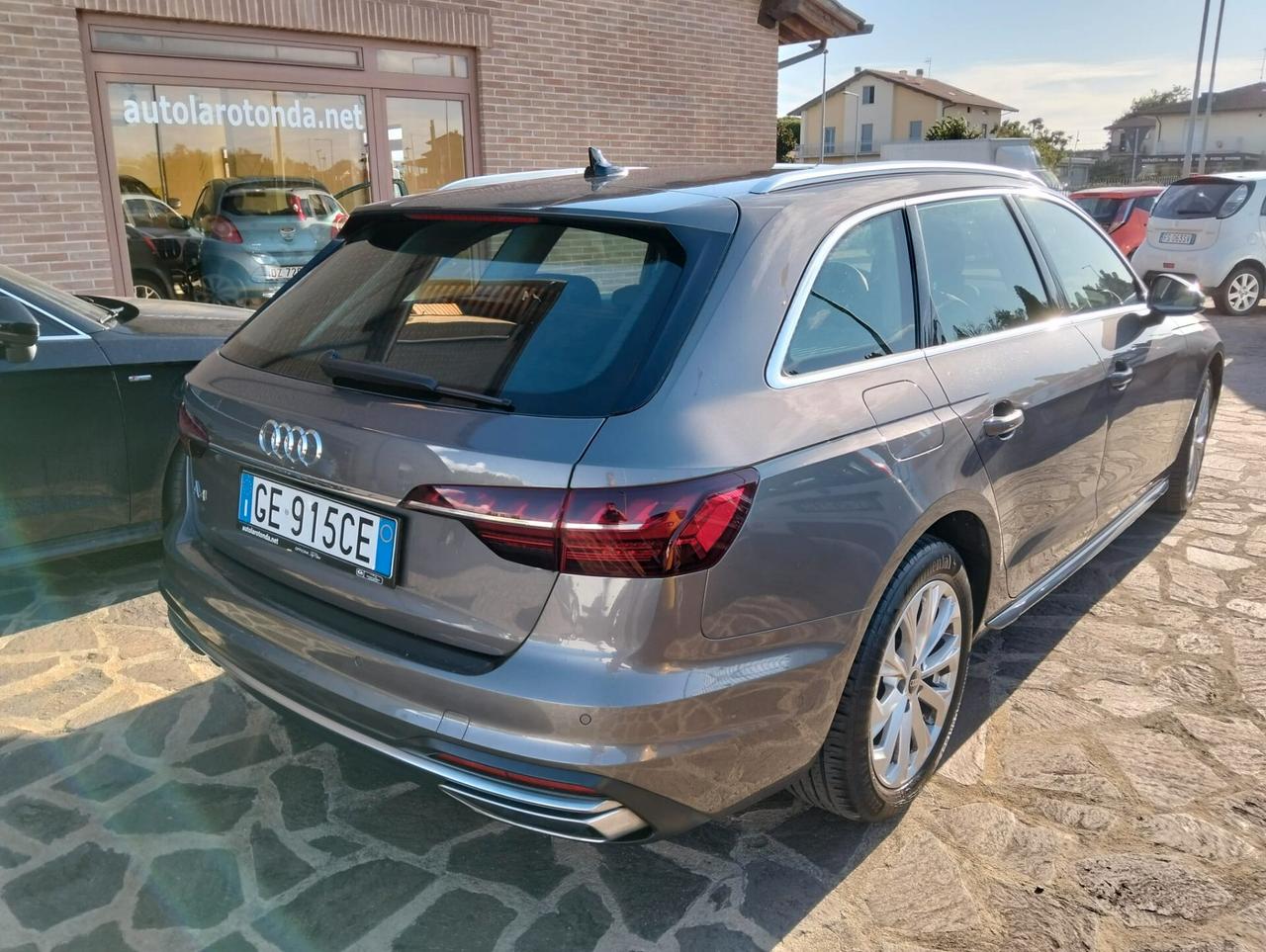 Audi A4 Avant 30 TDI/136 CV S tronic Business Advanced