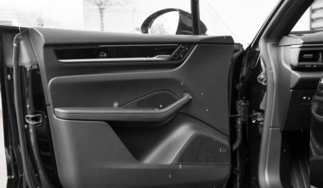 PORSCHE Macan BOSE Panoramadach Surround View LED
