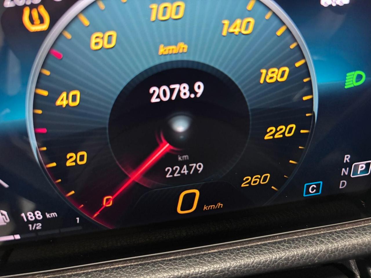 MERCEDES-BENZ GLA200D PREMIUM AMG NAVI-LED