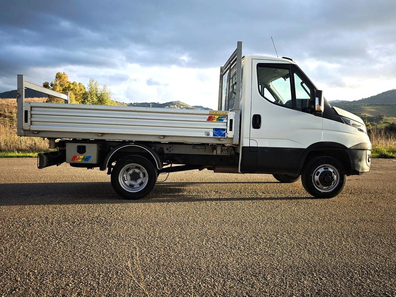 IVECO DAILY 35C12