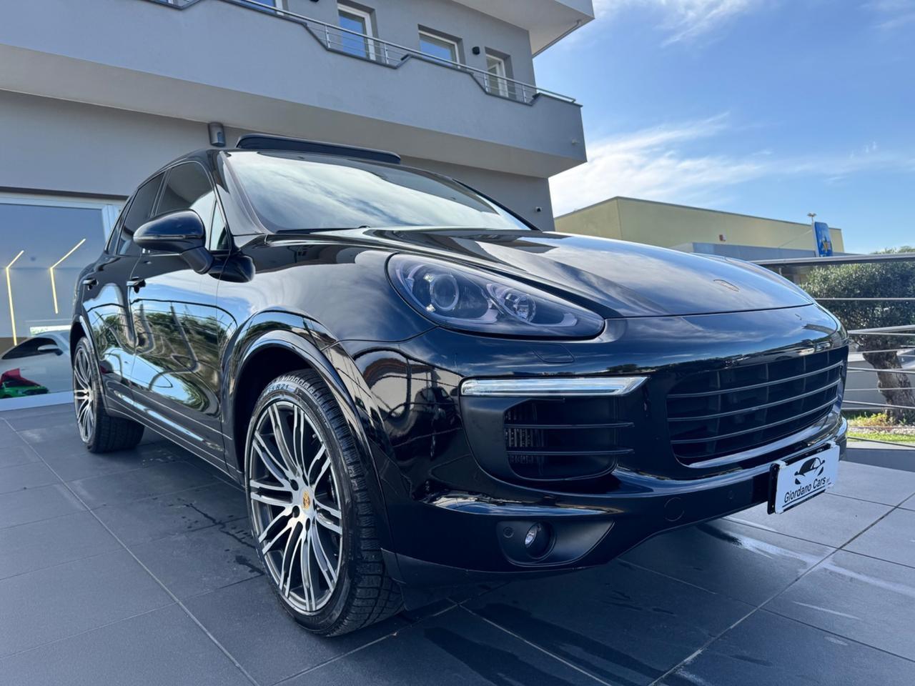 Porsche Cayenne 3.0 Diesel Platinum Edition open edition Porsche approved