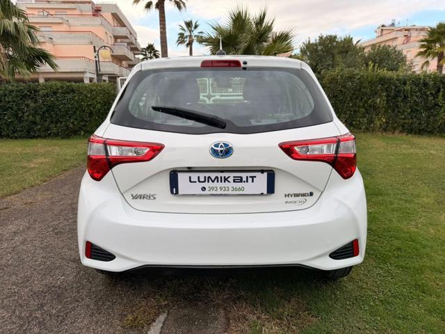 TOYOTA Yaris 1.5 Hybrid 5 porte Business