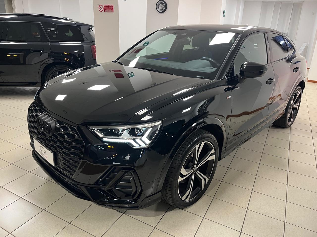 Audi Q3 SPB 35 TDI S-Line Identity Black 2024’