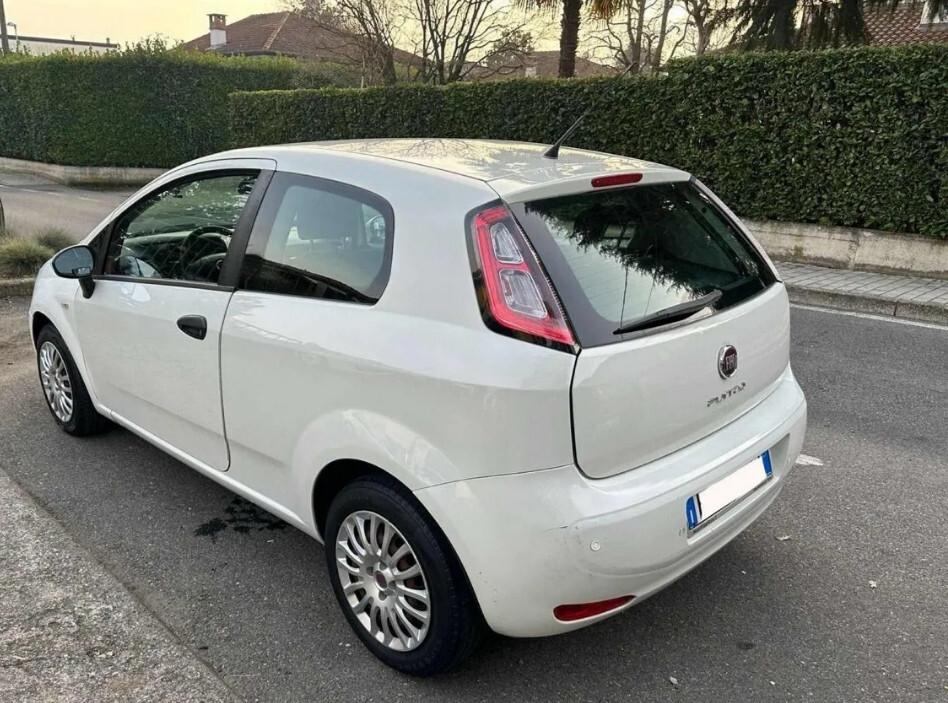 Fiat Punto Evo Punto Evo 1.3 Mjt 85 CV 3P EMOTION NEOPATENTATI