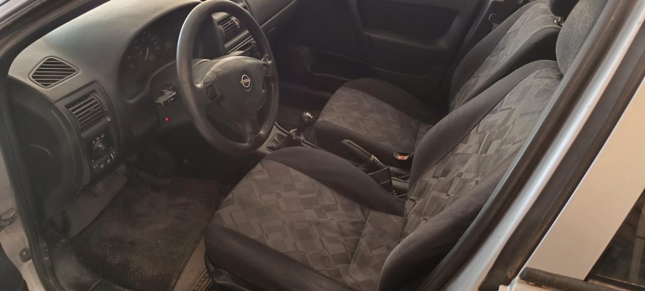 Opel Astra 1.4i 16V cat 5 porte Club