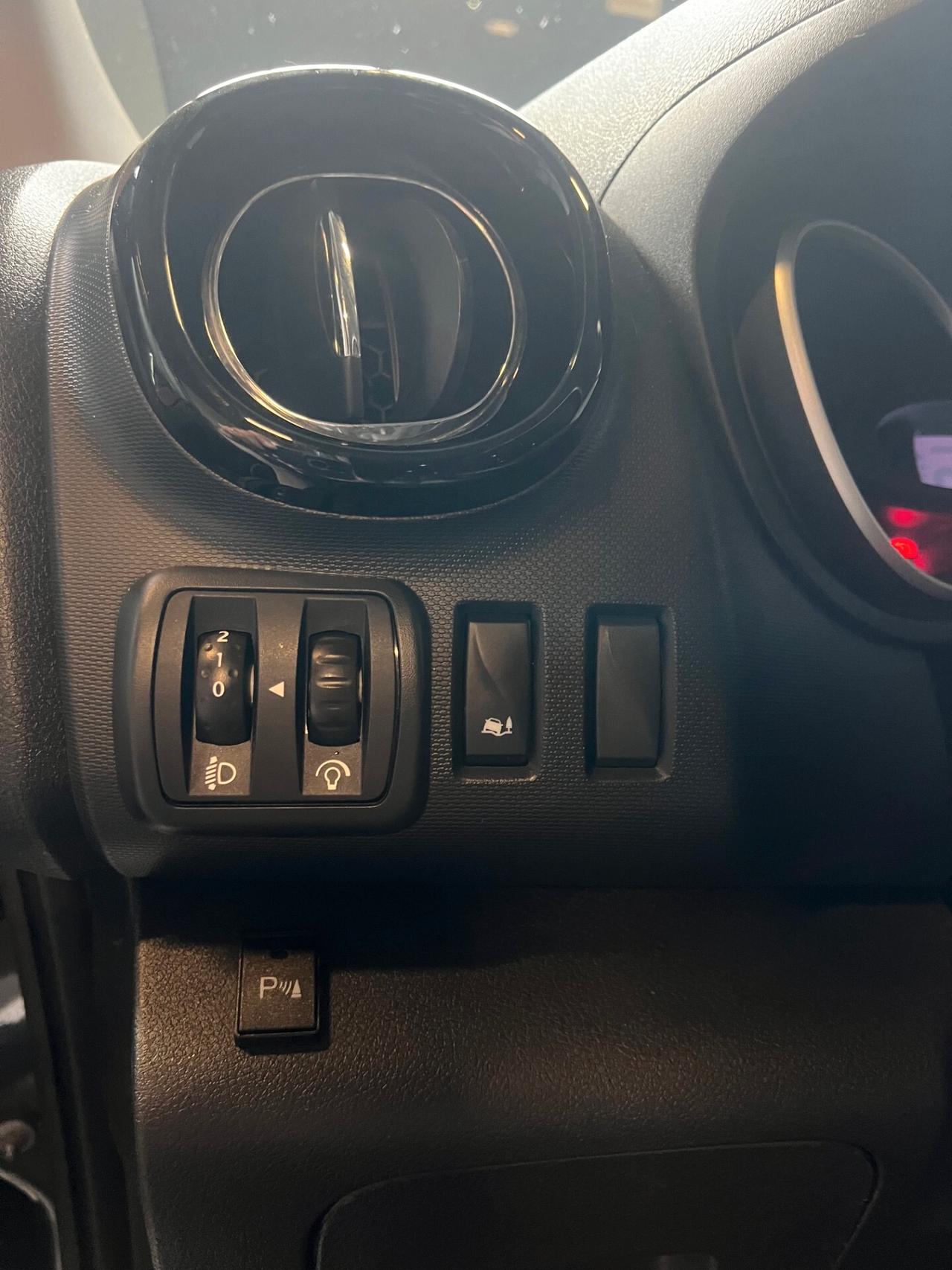 Renault Trafic INTERNI IN PELLE