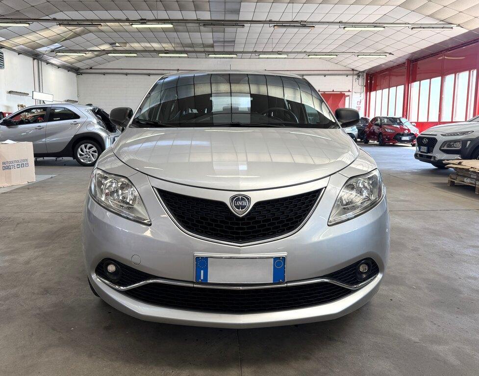 Lancia Ypsilon 5 Porte 1.2 Silver
