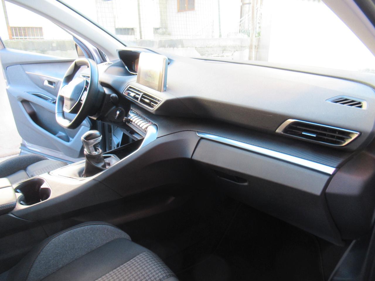 Peugeot 5008 BlueHDi 130 S&S Business