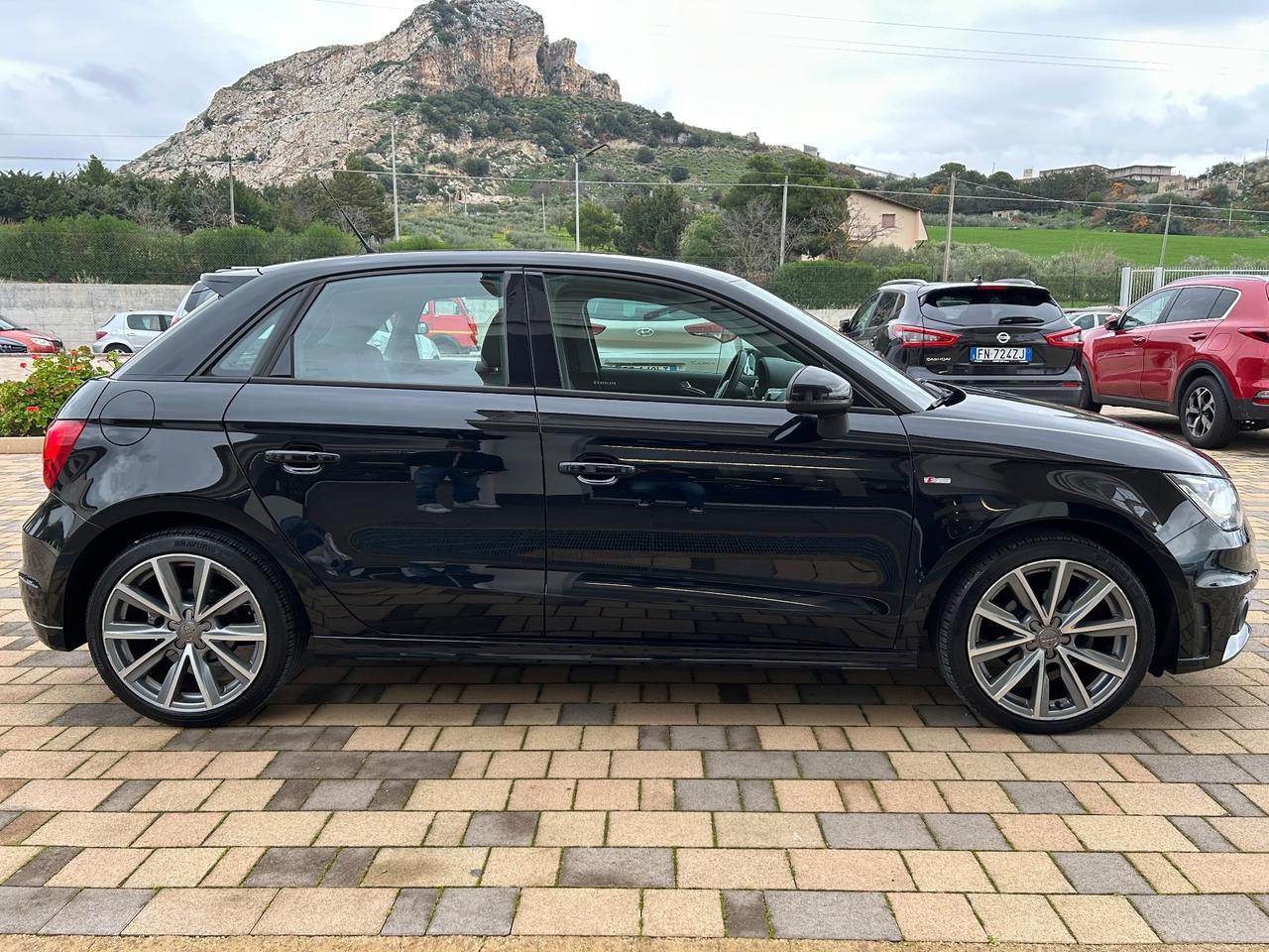 Audi A1 1.2 TFSI S line edition