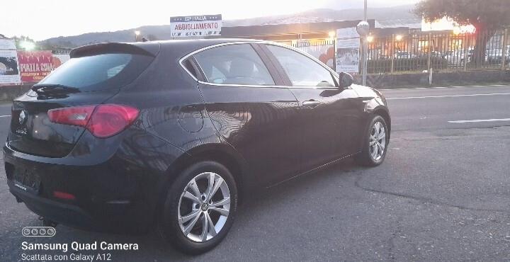 Alfa Romeo Giulietta 1.6 JTDm-2 105 CV Distinctive