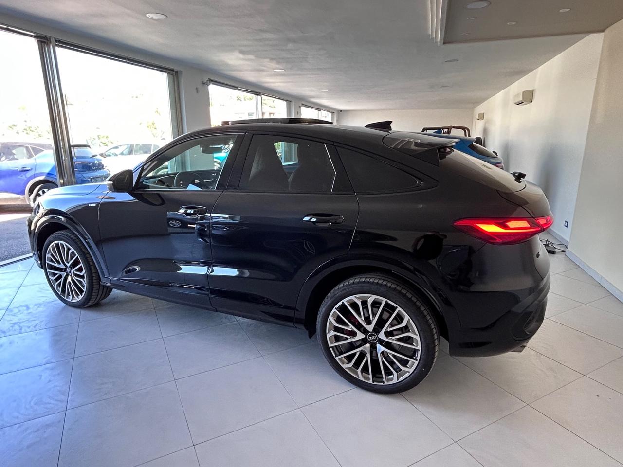 Audi Q5 SPB TDI 150 kW mHEV+ S tronic quattro line edition