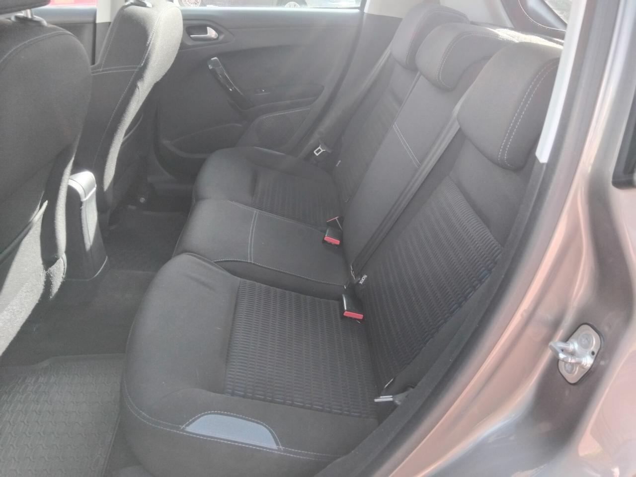 PEUGEOT 208 1.2 ACTIVE GARANTITA