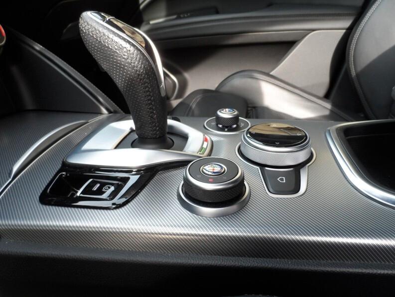 Alfa Romeo Stelvio 2.2 Turbodiesel 210 CV Q4 Veloce