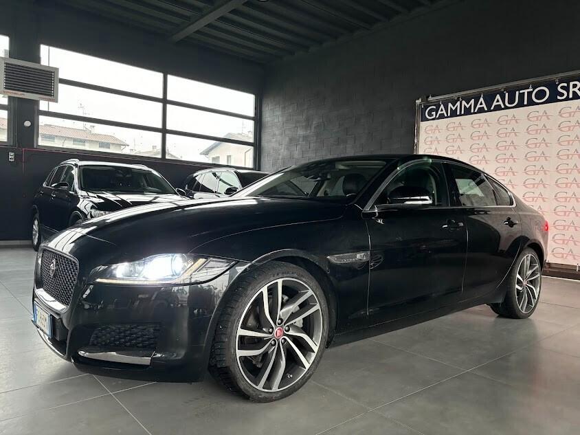 Jaguar XF 2.0 D 180 CV awd