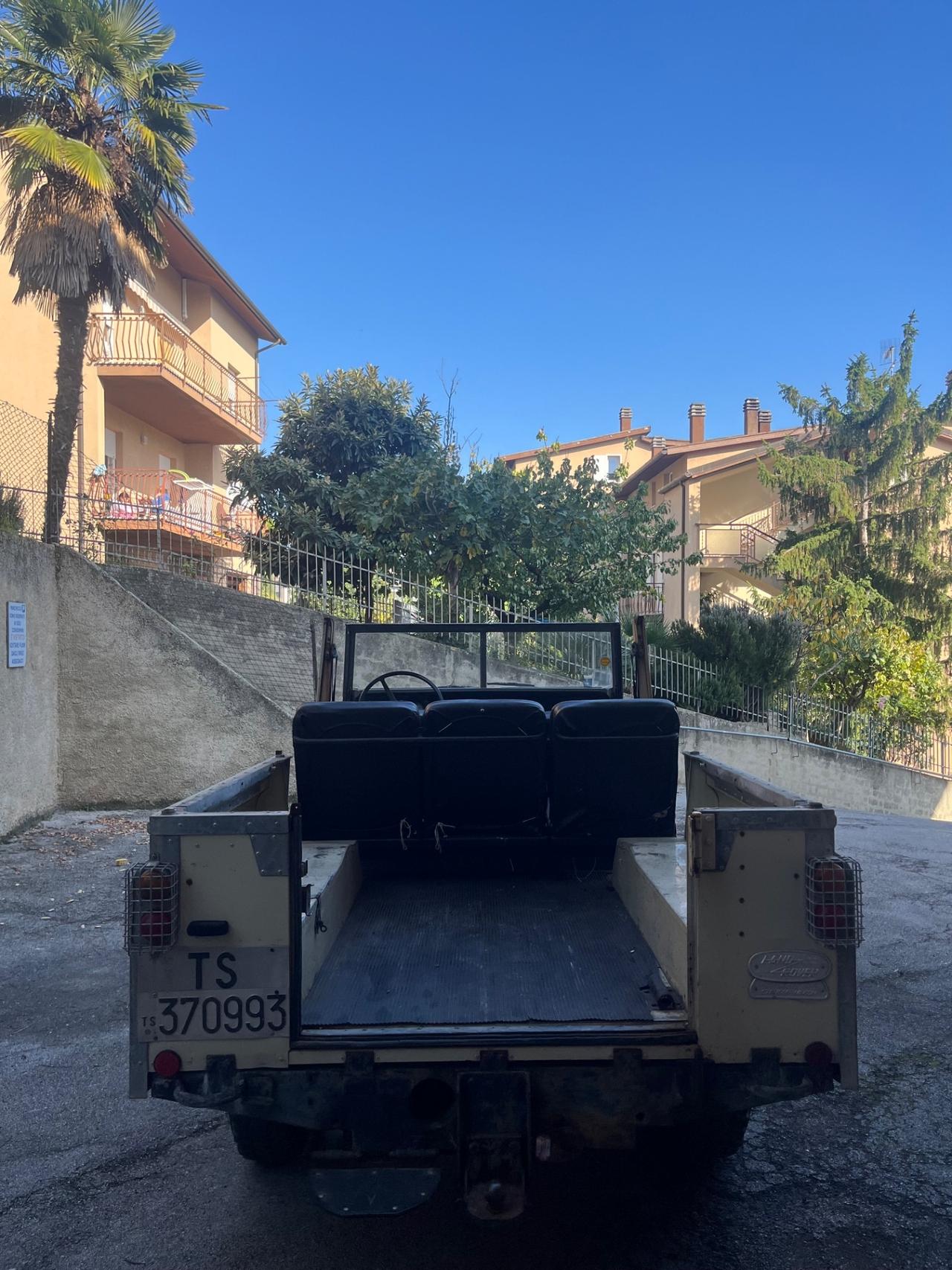 Land Rover Defender 109 diesel 9 posti