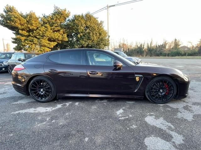 Porsche Panamera 3.0 Diesel allestimento gts Platinum Edition