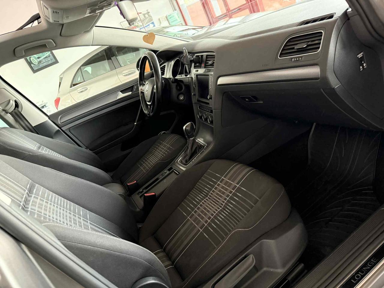 Volkswagen Golf 2.0 TDI DSG 5p. Lounge 150CV TETTO APRIBILE