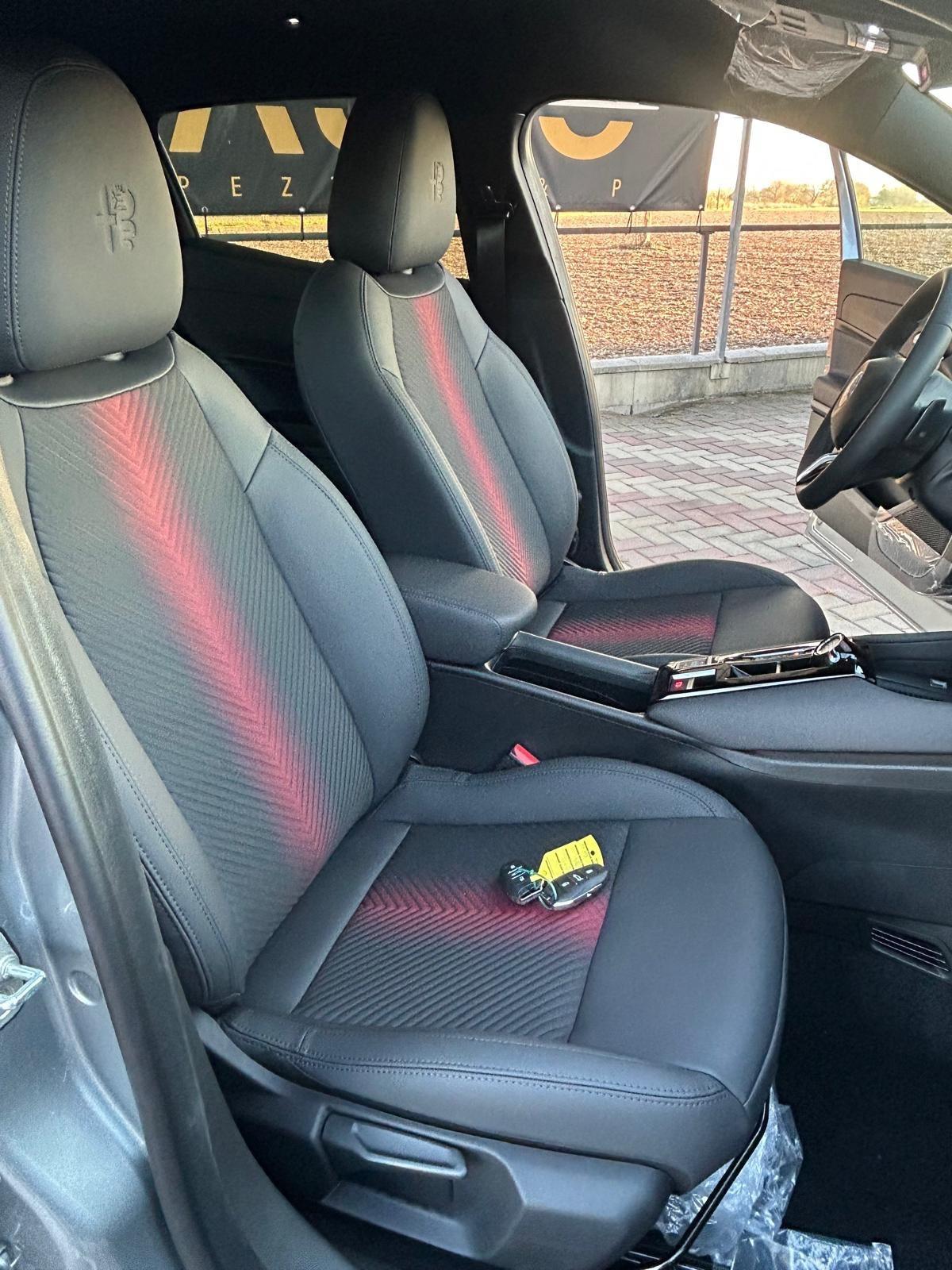 Alfa Romeo Junior 1.2 136 CV Hybrid eDCT6 Speciale