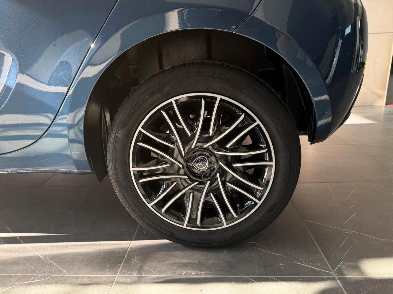 Lancia Ypsilon 1.0 FireFly 5 porte S&S Hybrid Gold