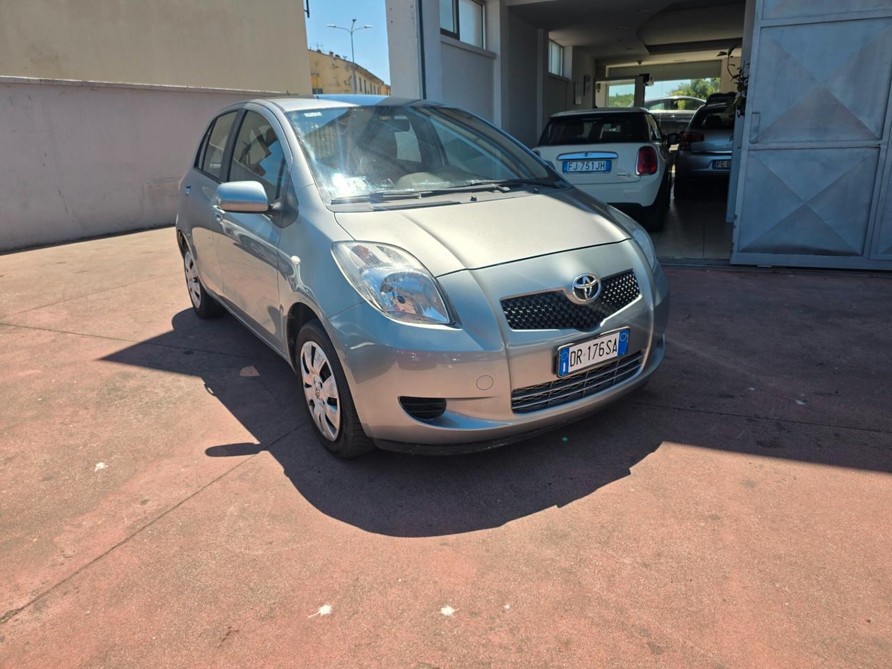 Toyota Aygo 1.0 12V VVT-i 5 porte Sol