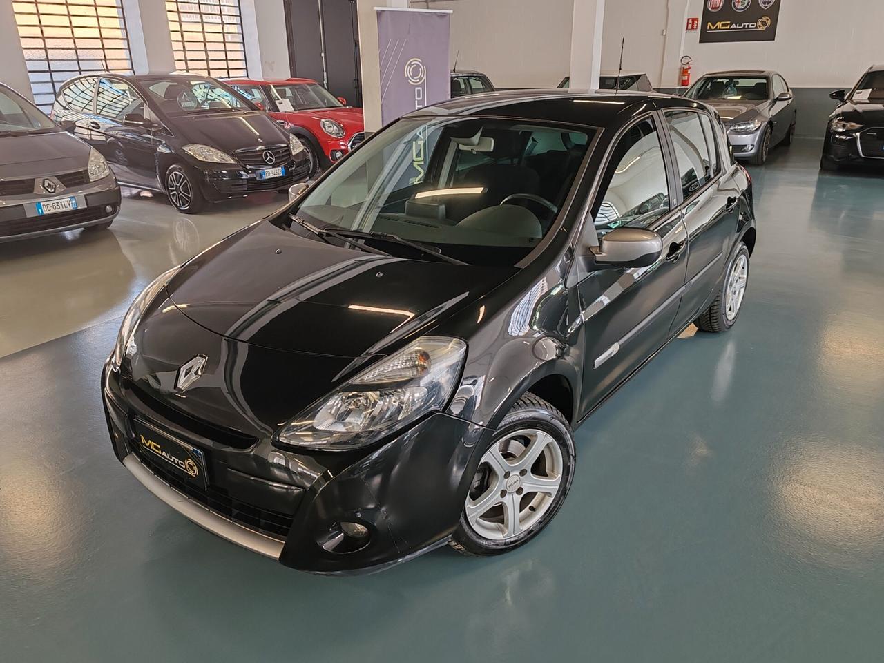 Renault Clio 1.2 16V 3 porte Luxe