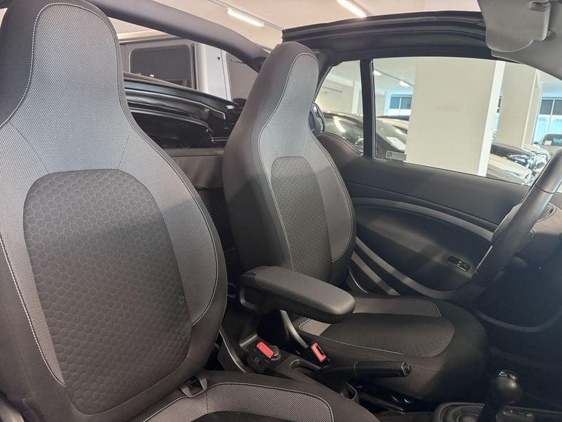smart fortwo fortwo EQ cabrio Passion
