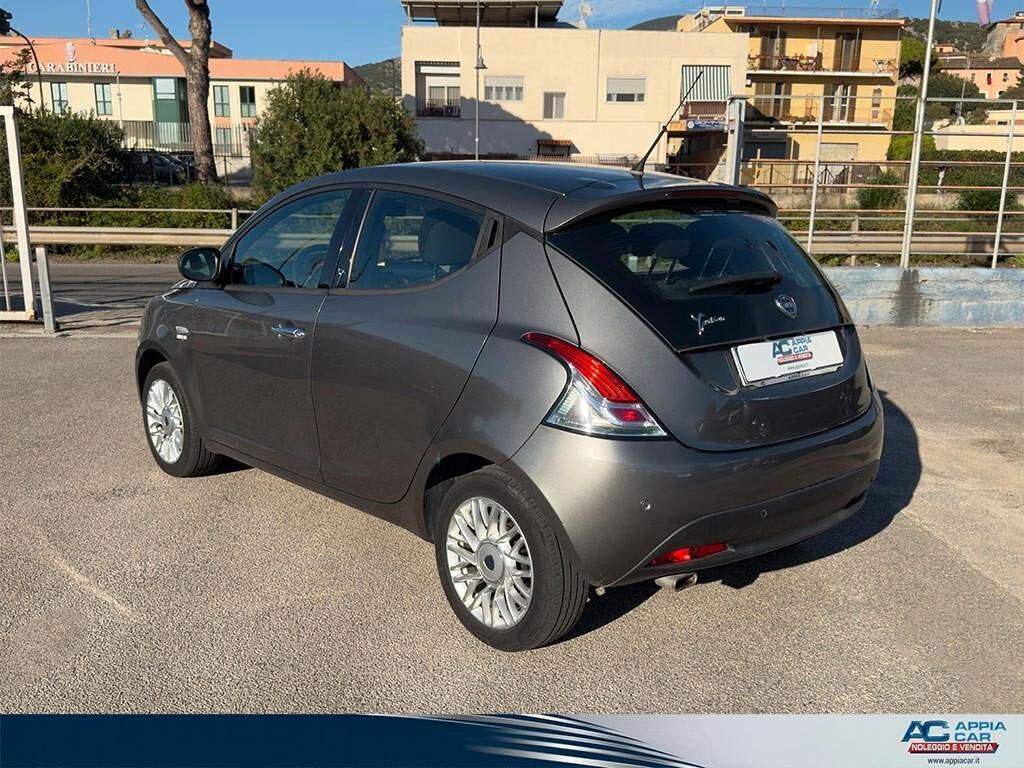Lancia Ypsilon 1.2 69 CV 5 porte GPL Ecochic Gold