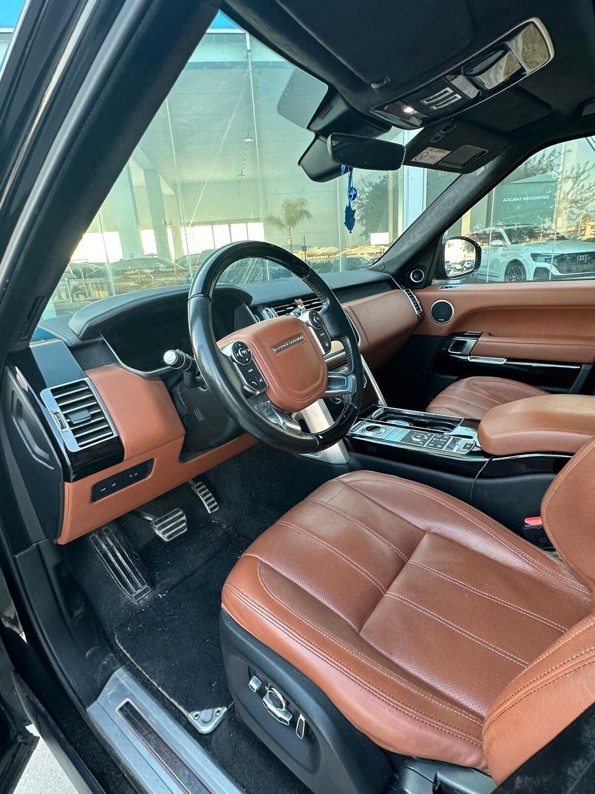 Land Rover Range 3.0 TDV6 Autobiography possibilità noleggio no scoring