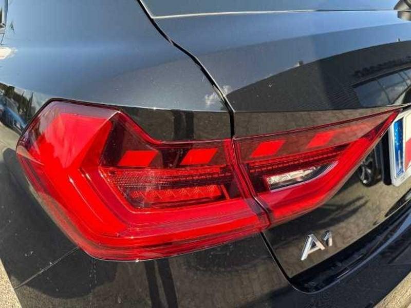 Audi A1 II 2019 Sportback 30 1.0 tfsi Admired 110cv s-tronic