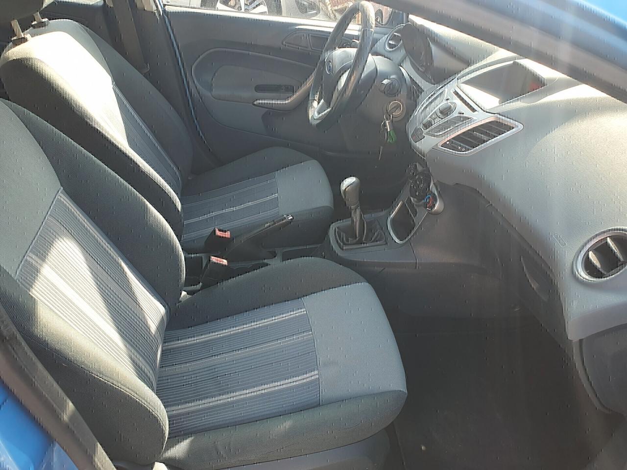 Ford Fiesta 1.4 benzina GPL Neopatentati 2010