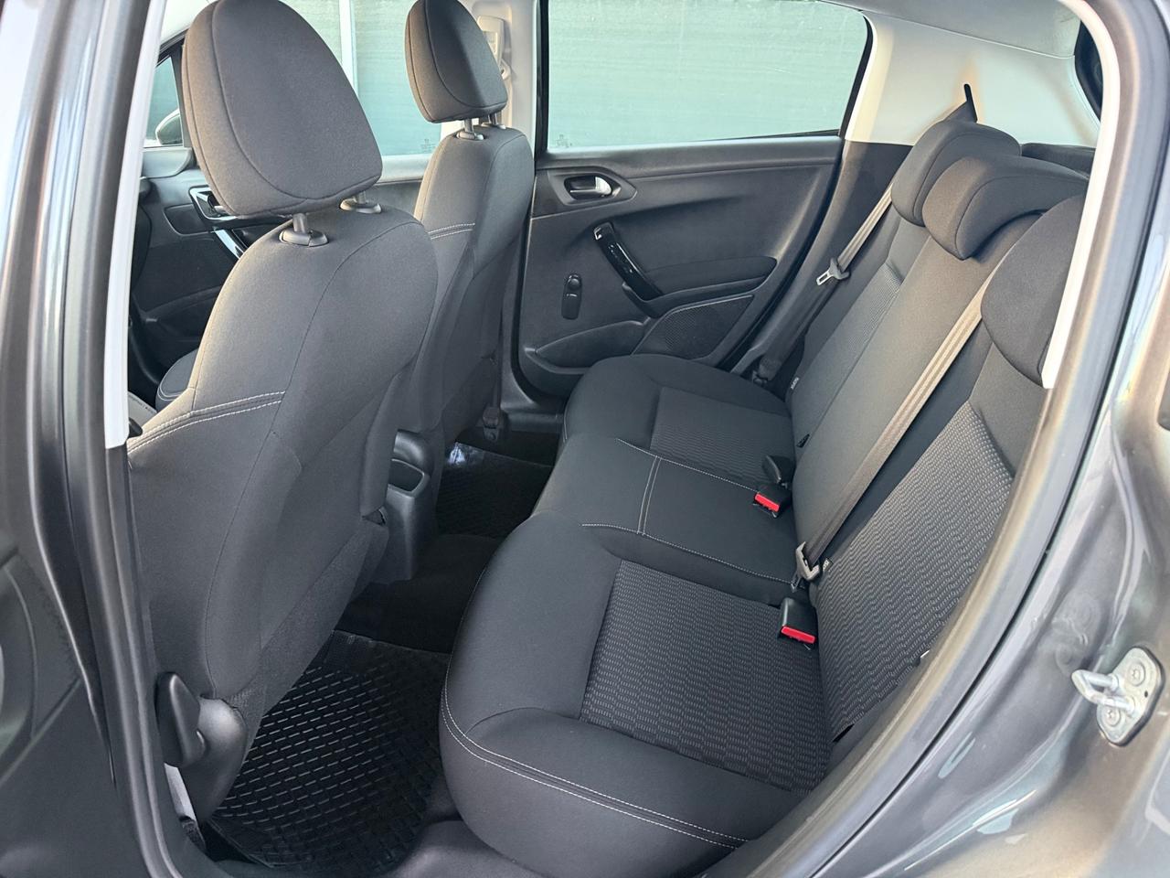 Peugeot 208 BlueHDi 75 5 porte Allure