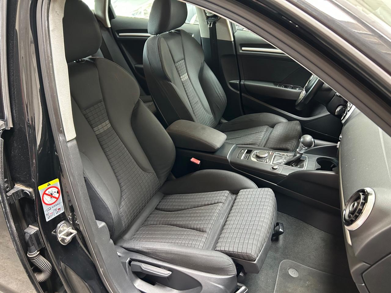 Audi A3 2.0 TDI 150cv S TRONIC automatica