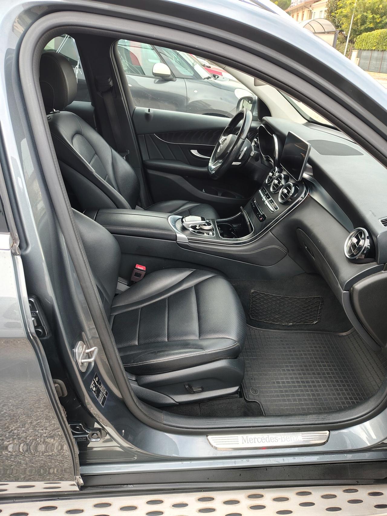 GLC 250 d 4Matic Premium Pacchetto AMG Line Iva detraibile Nazionale