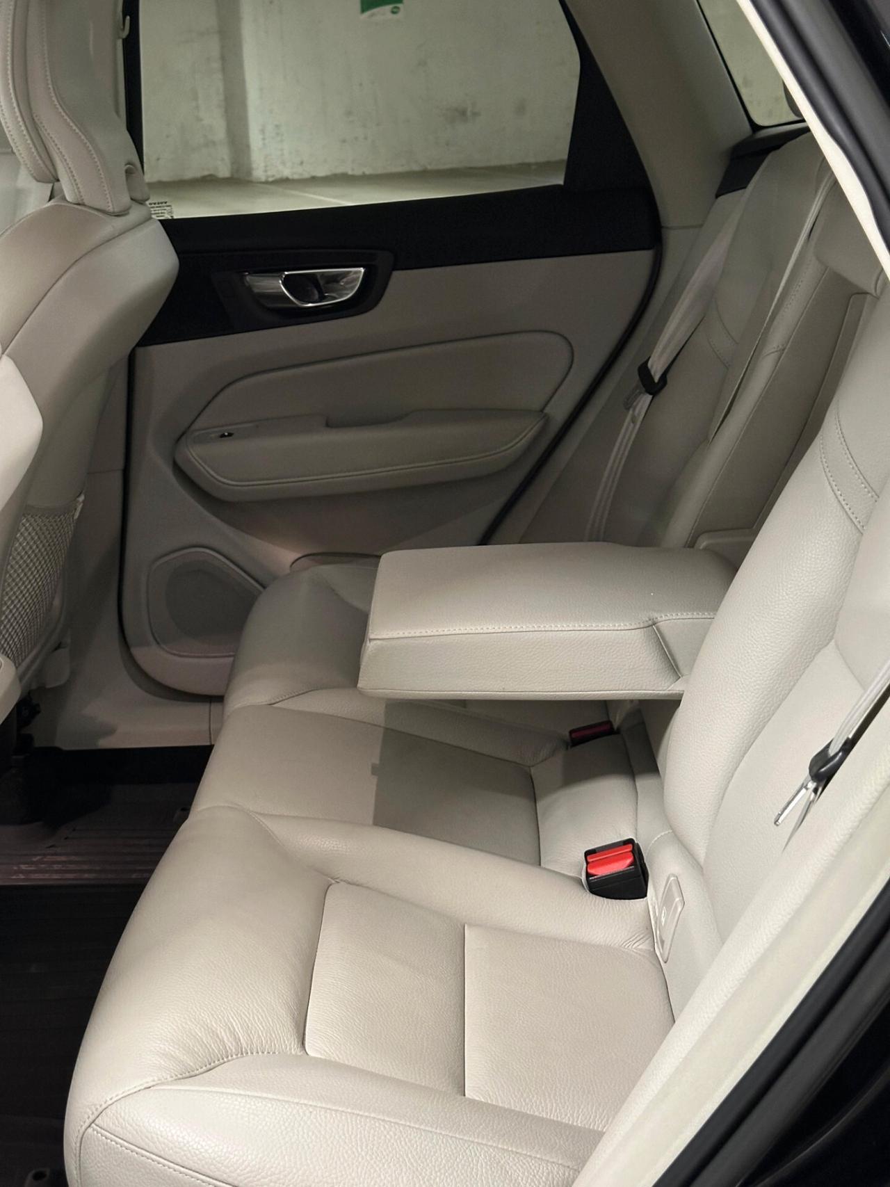 Volvo XC 60 XC60 B4 (d) AWD automatico Plus Bright N1