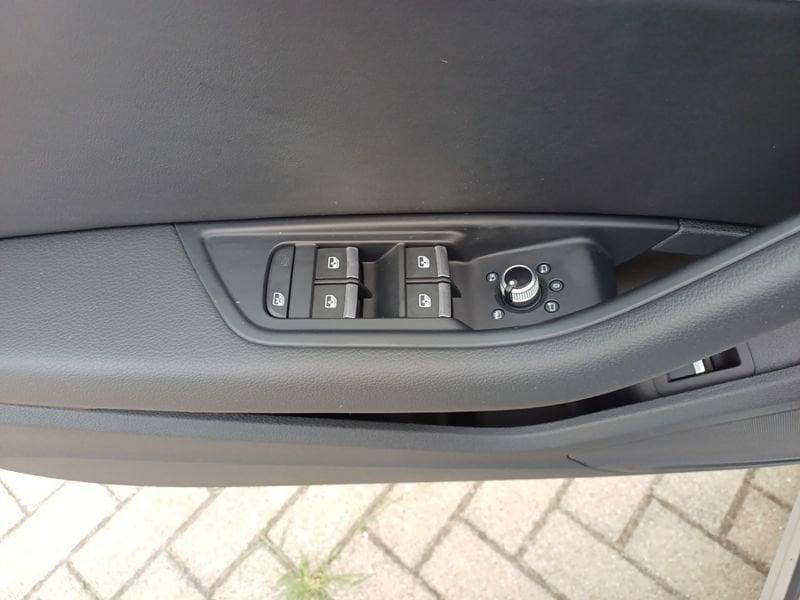 Audi A4 allroad quattro A4 Allroad 40 2.0 tdi mhev Identity Contrast quattro 204cv s-tronic