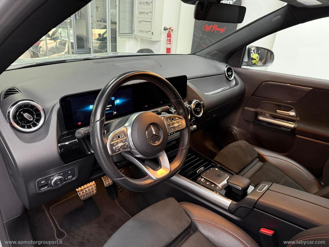 MERCEDES-BENZ GLA 200 d 4Matic AMG Line PREMIUM