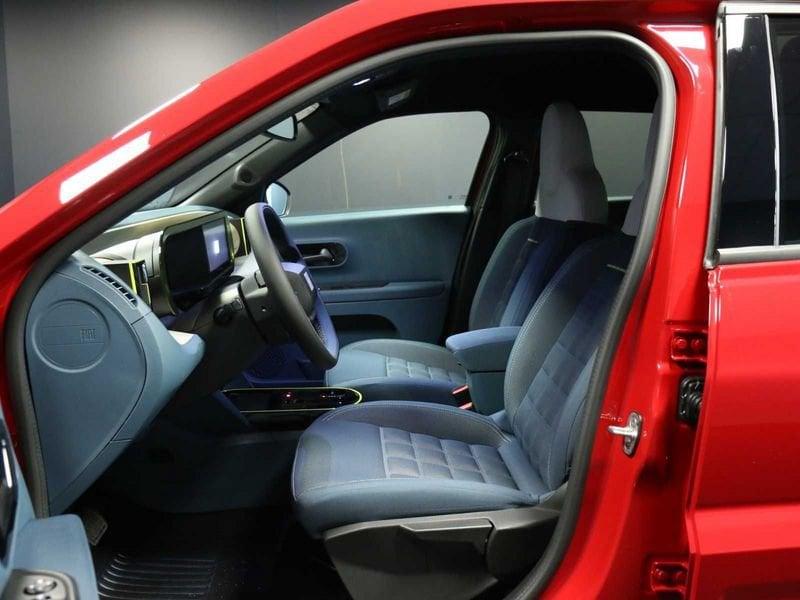 FIAT Grande Panda Grande Panda 5p 1.2 Hybrid eDCT 110cv S&S La Prima