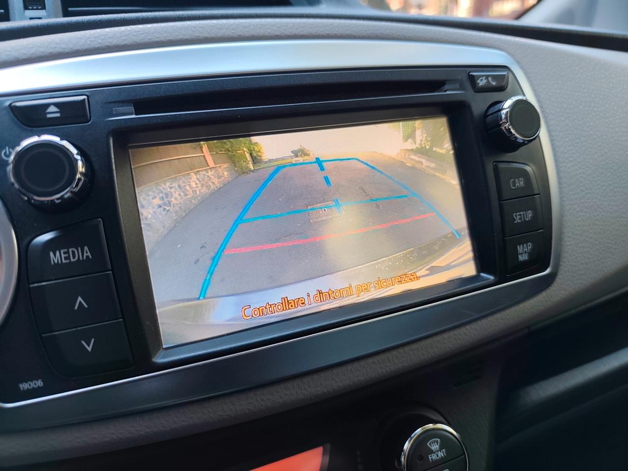 Toyota Yaris 1.3 5 porte Lounge 2012