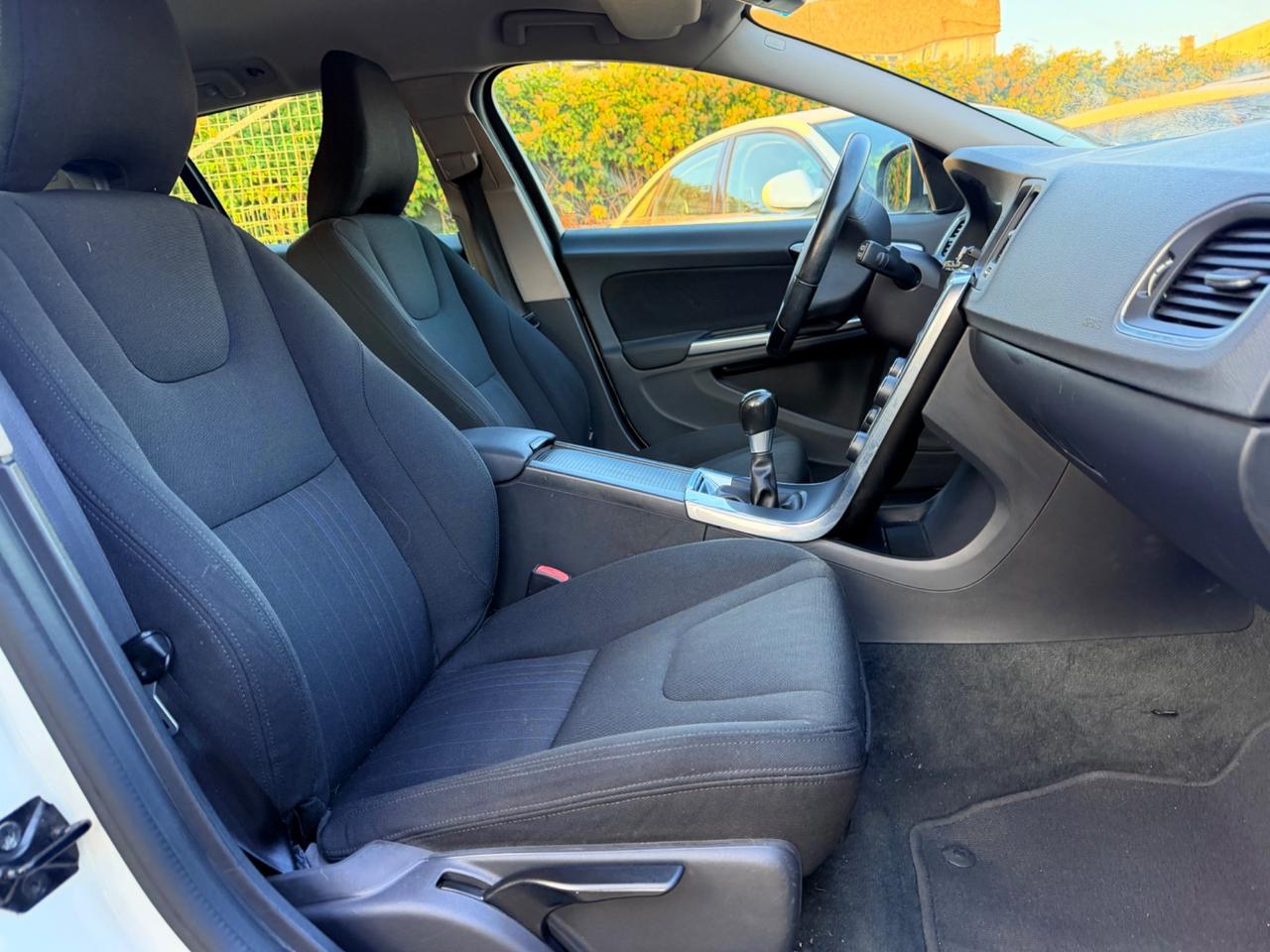 Volvo V60 D3 Summum 2.0 163cv Euro 5 2011