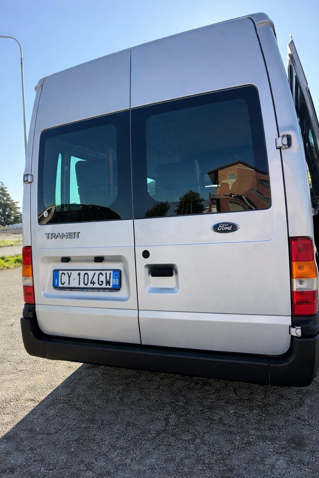 Ford transit 2.0 9 posti