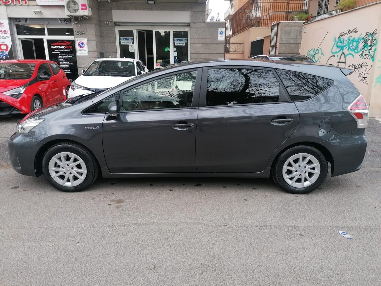 Toyota Prius + 1.8 Hybrid Lounge