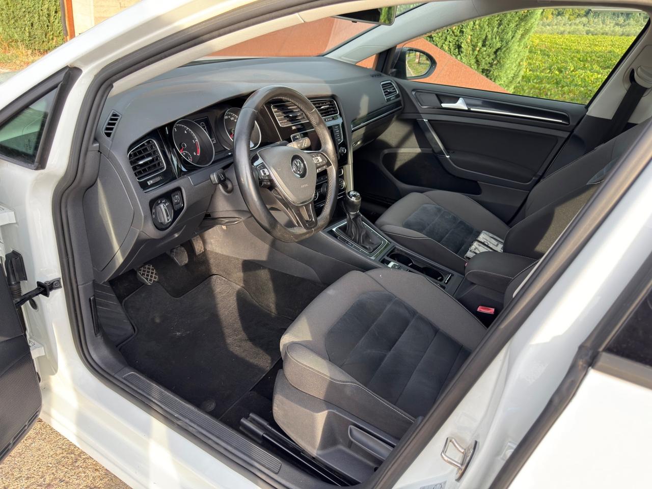 Volkswagen Golf Business 1.6 BlueTDI 110 CV DSG 5p. Comfortline