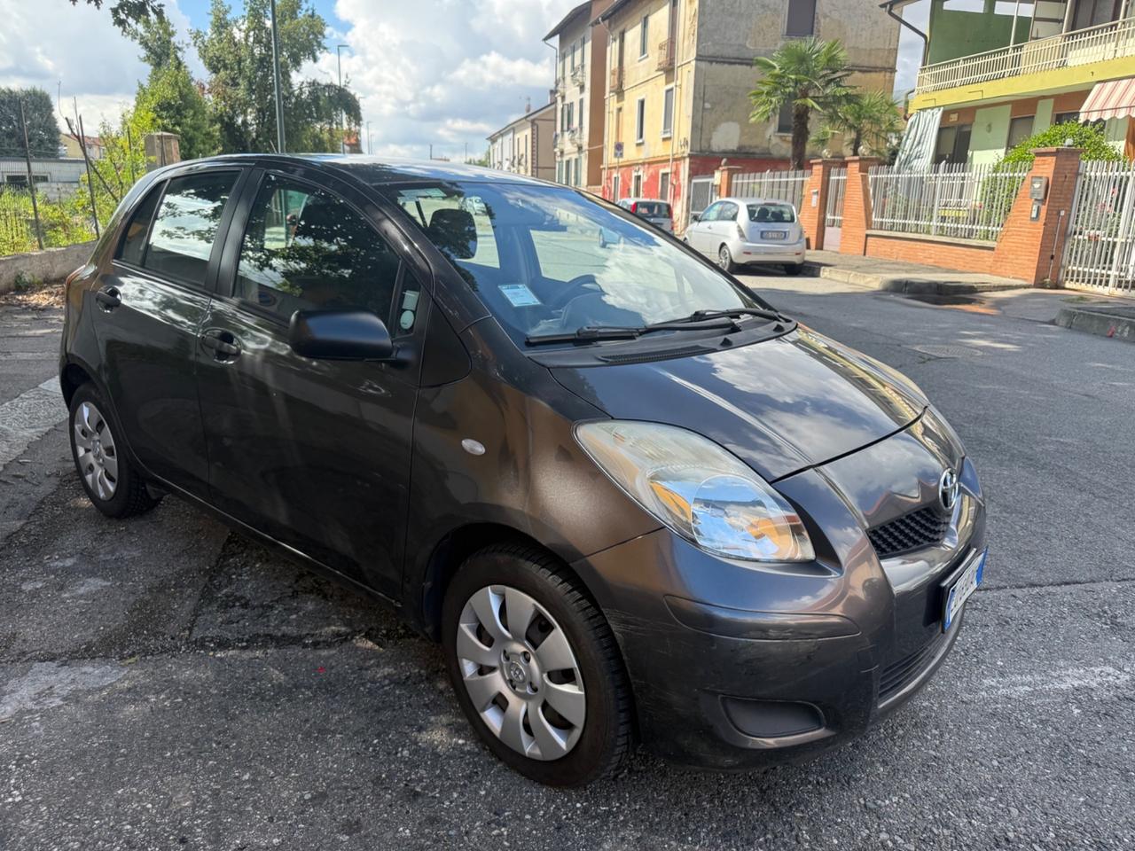 Toyota Yaris 1.0 5 porte Now GPL