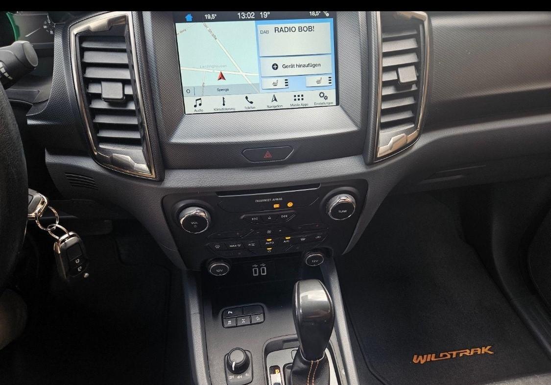 Ford Ranger 3.2 TDCi aut. DC Wildtrak 5 posti * Nero Met