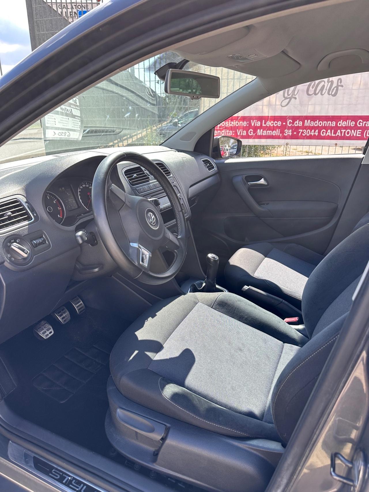 Volkswagen Polo 1.4 5 porte Highline-2011