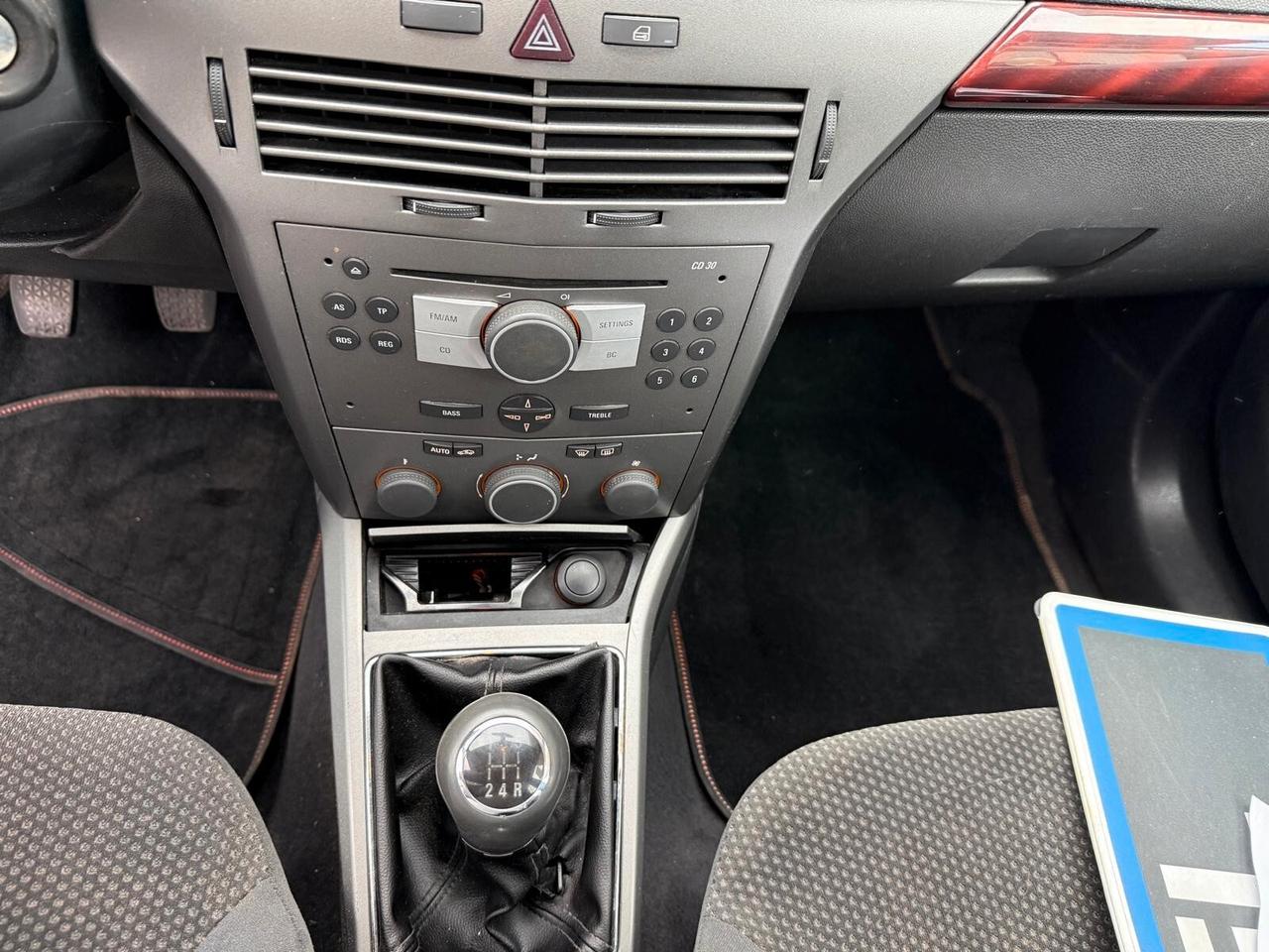 Opel Astra 1.7 CDTI 101CV 5 porte Cosmo